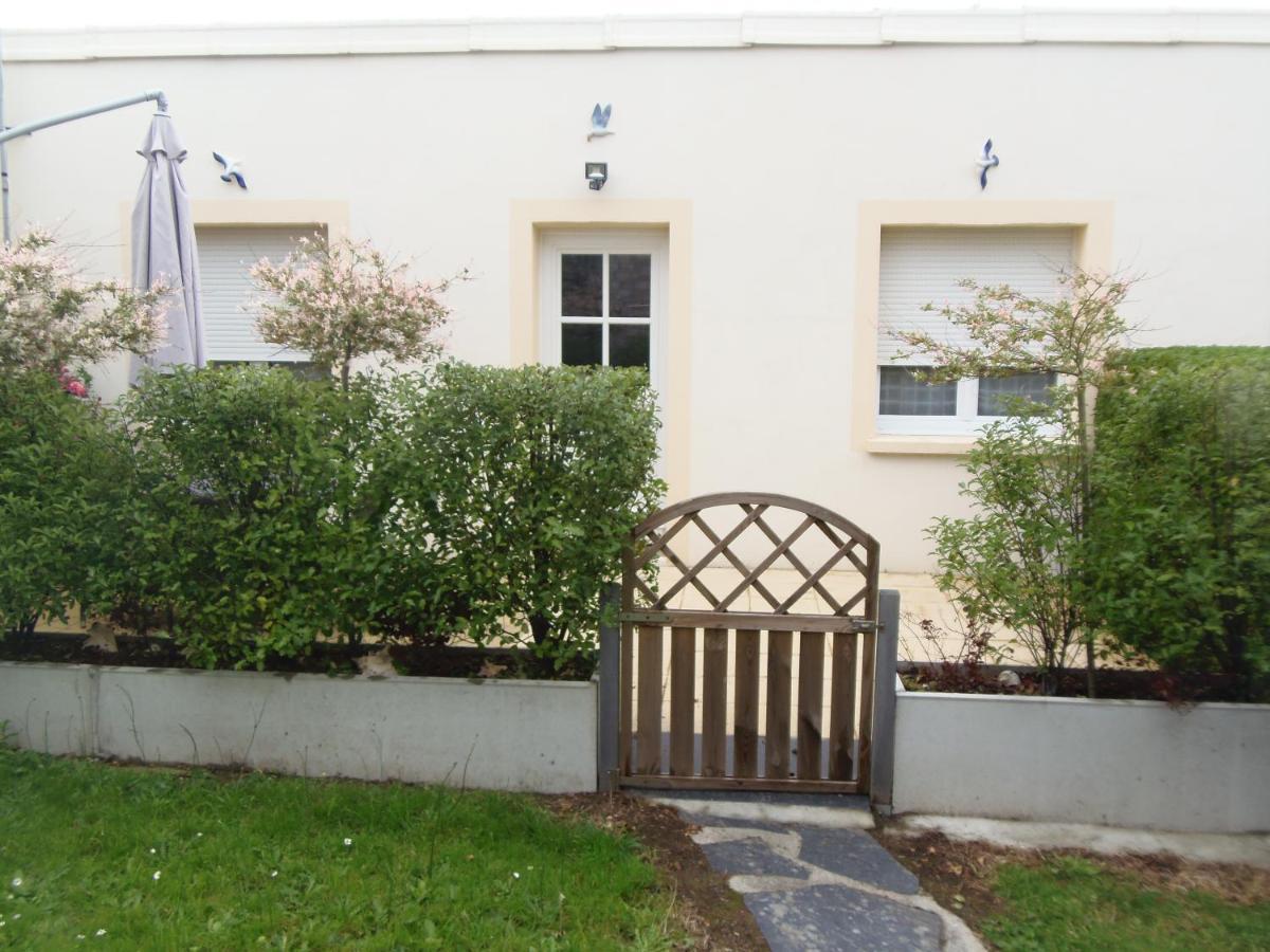 Petite Maison De Vacance Grandcamp-Maisy Exterior photo